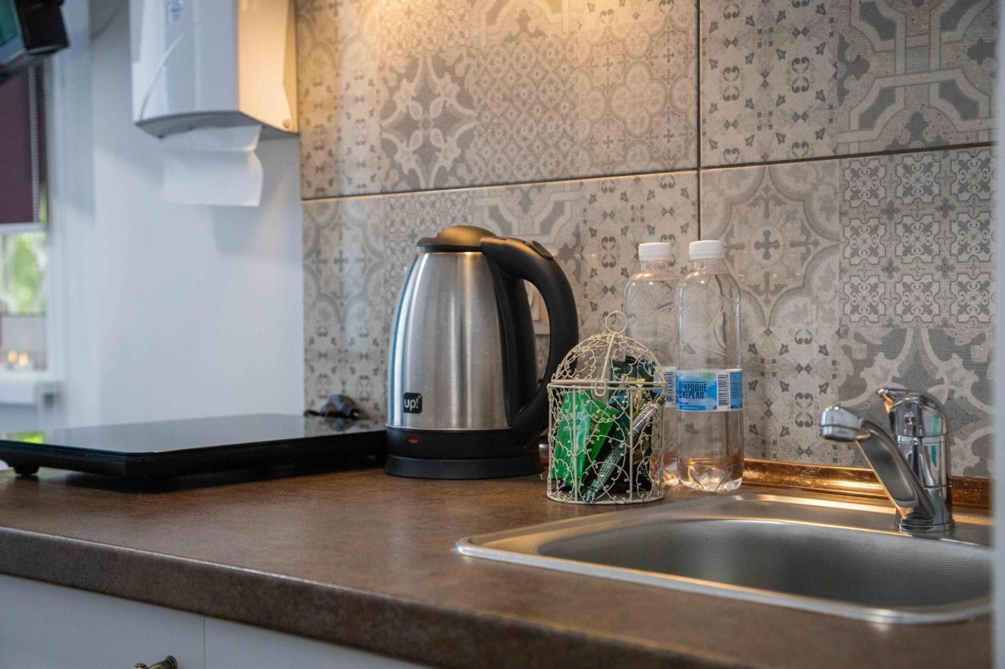 Стильні апартаменти-студіо на Подолі поруч з метро  Modern Apartments on Podol near metro station  Kyiv MF Экстерьер фото