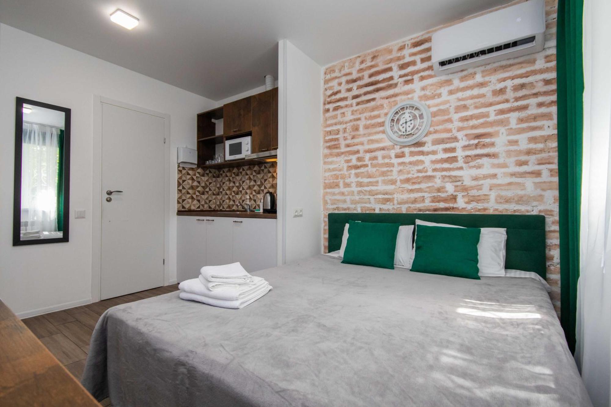 Стильні апартаменти-студіо на Подолі поруч з метро  Modern Apartments on Podol near metro station  Kyiv MF Экстерьер фото