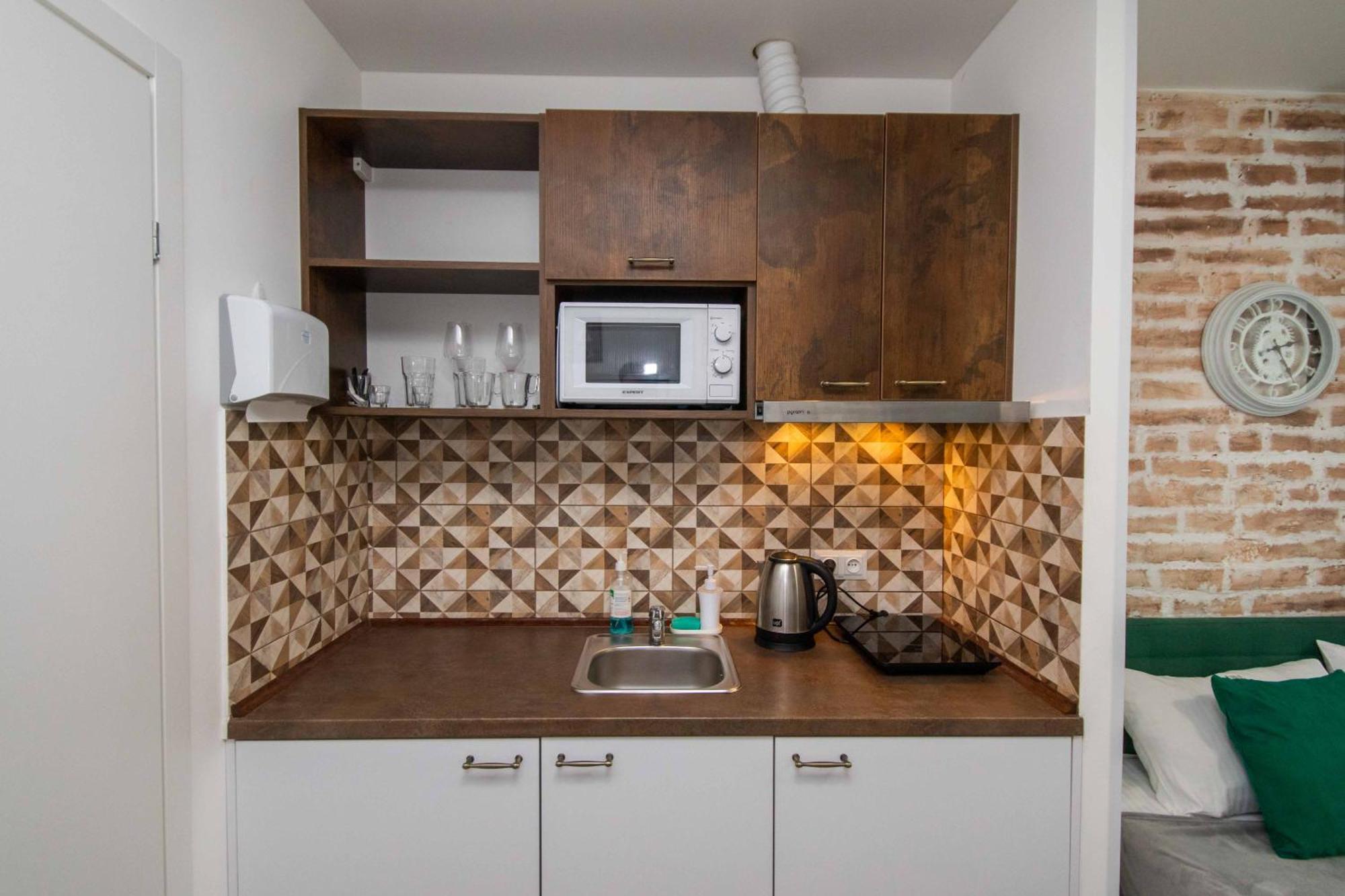 Стильні апартаменти-студіо на Подолі поруч з метро  Modern Apartments on Podol near metro station  Kyiv MF Экстерьер фото