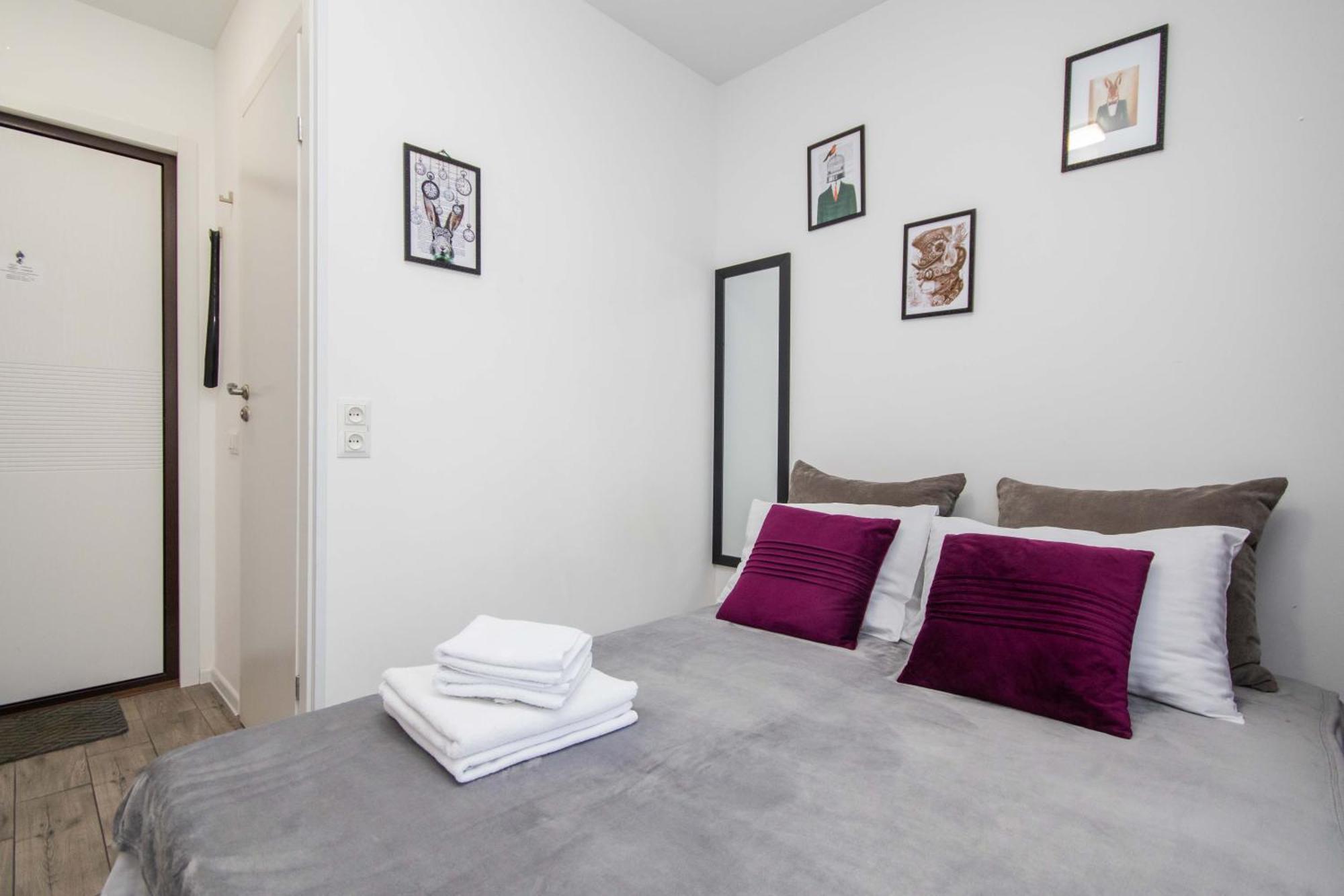 Стильні апартаменти-студіо на Подолі поруч з метро  Modern Apartments on Podol near metro station  Kyiv MF Номер фото