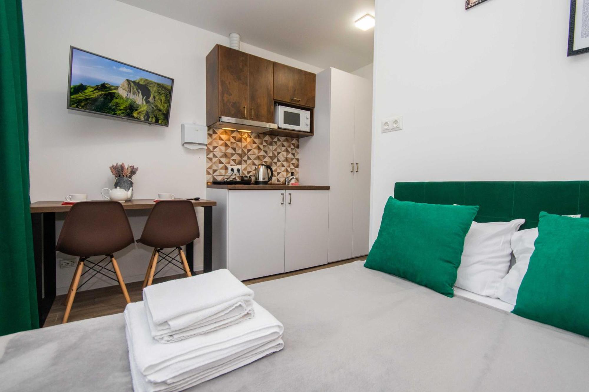 Стильні апартаменти-студіо на Подолі поруч з метро  Modern Apartments on Podol near metro station  Kyiv MF Номер фото