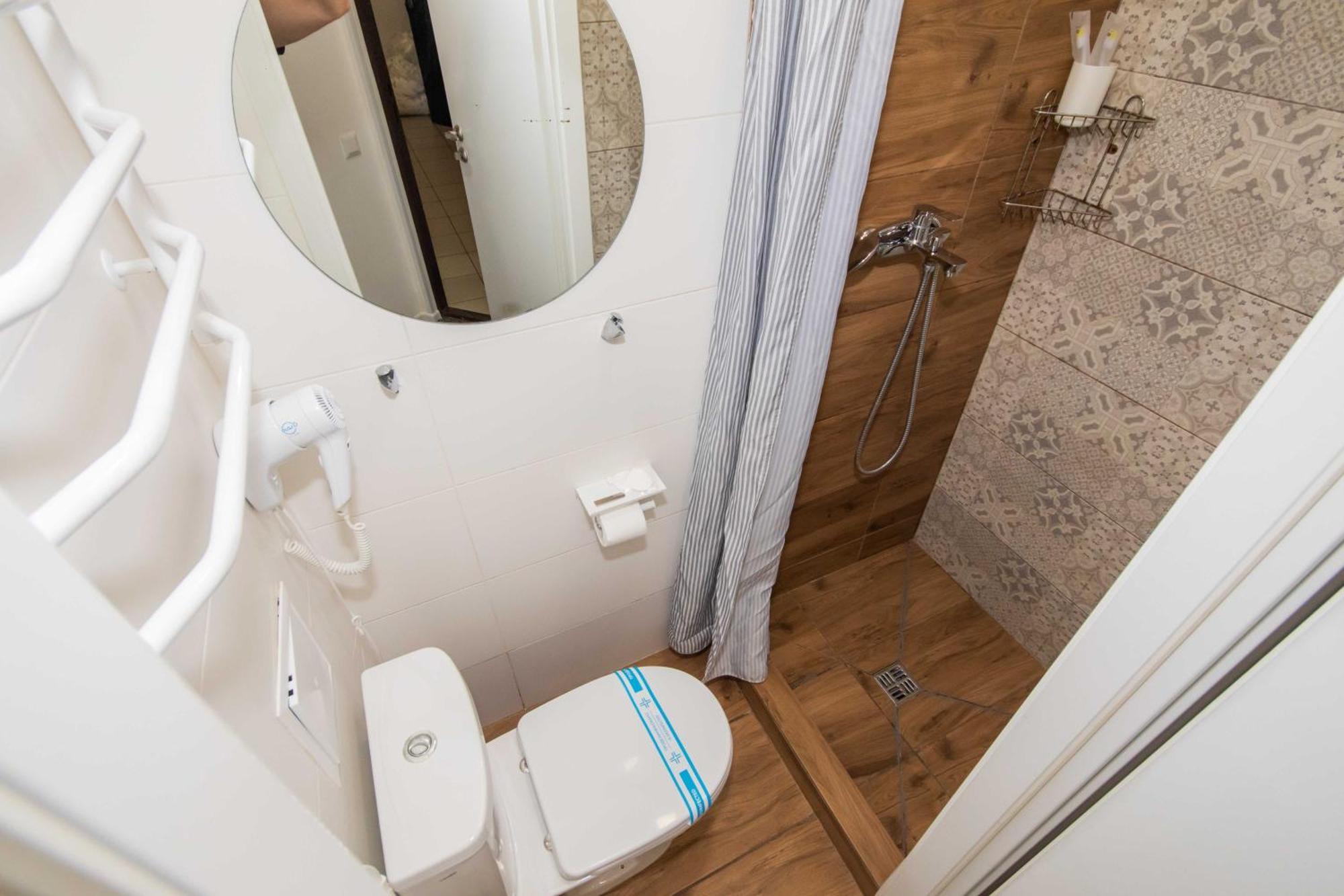 Стильні апартаменти-студіо на Подолі поруч з метро  Modern Apartments on Podol near metro station  Kyiv MF Экстерьер фото